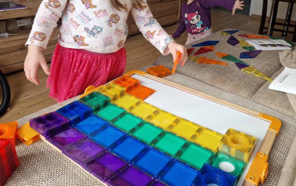 Open-Ended Building with (Connetix) Magnetic Tiles